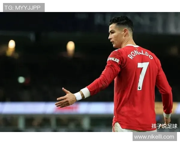 篮球巨星与足球天王首次碰面 两位体育传奇人物的荣耀对话与心灵碰撞